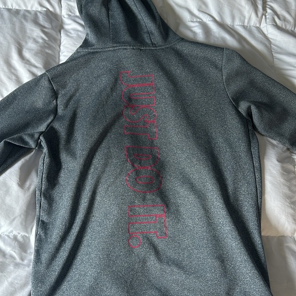 Nike dri-fit hoodie - Picture 4 of 4